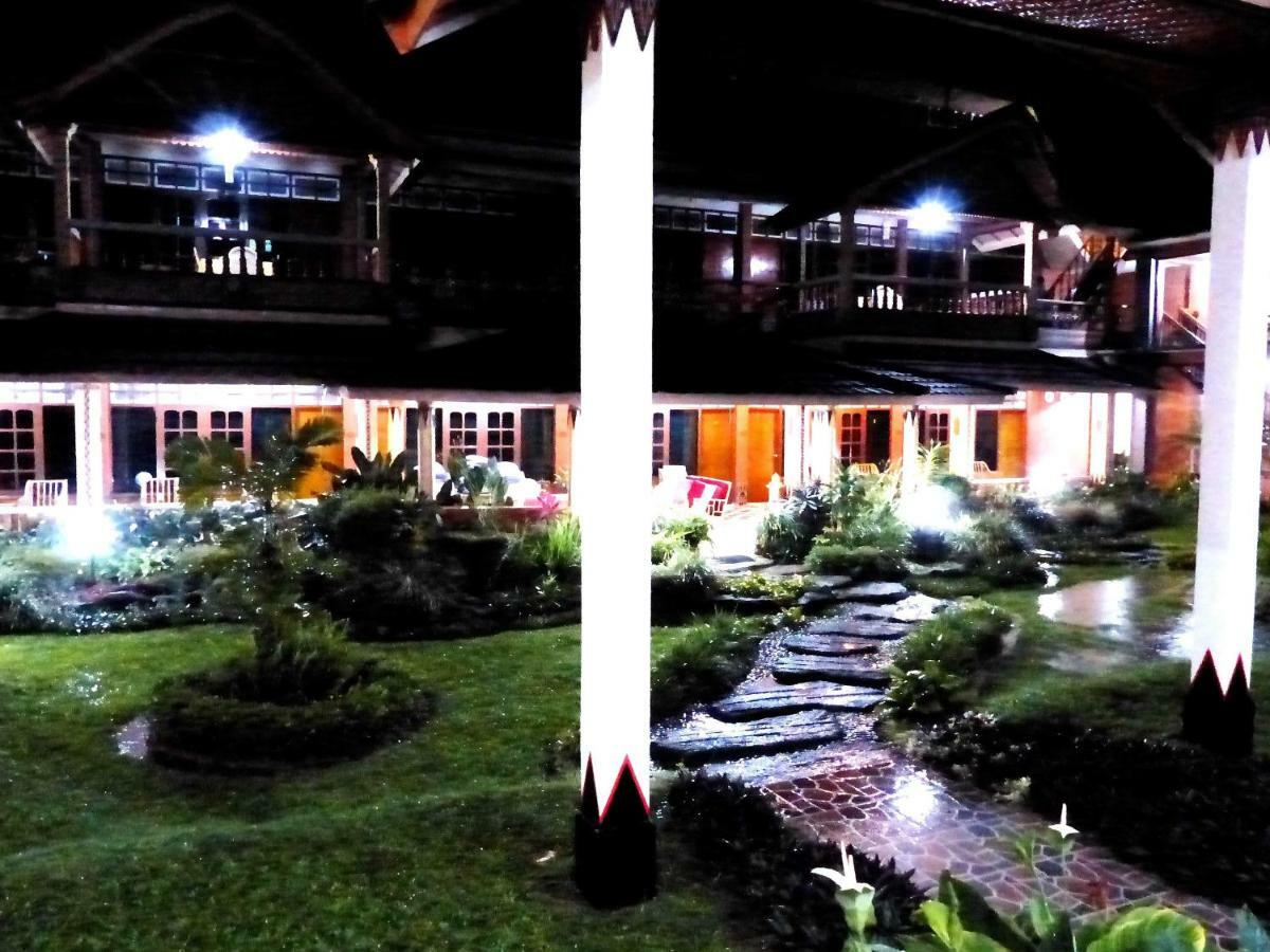 Toraja Torsina Hotel Рантепао Экстерьер фото